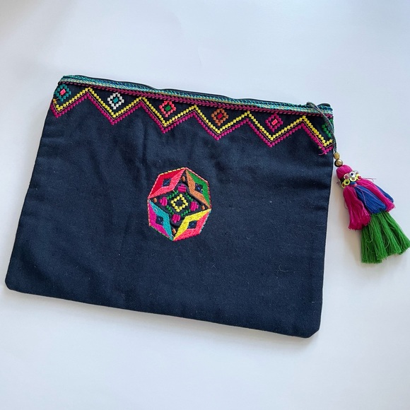 Star Mela Clutch - Picture 2 of 2